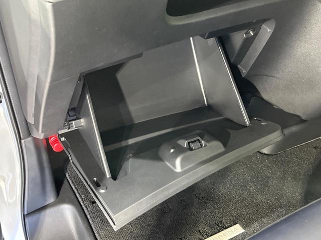 セレナ ｅ－パワー　ルキシオン　プロパイロット　フリップダウンモニター　禁煙車　エマージェンシーブレーキ　純正１２．３型ナビ　アラウンドビューモニター　ハンズフリー両側電動スライド　シートヒーター　ステアリングヒーター　ＬＥＤヘッド（49枚目）