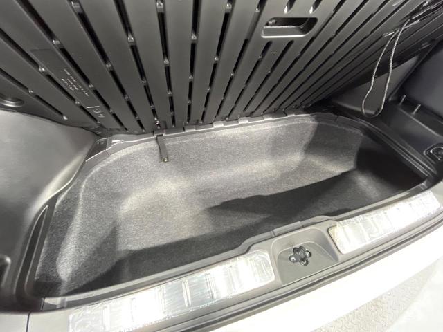 セレナ ｅ－パワー　ルキシオン　プロパイロット　フリップダウンモニター　禁煙車　エマージェンシーブレーキ　純正１２．３型ナビ　アラウンドビューモニター　ハンズフリー両側電動スライド　シートヒーター　ステアリングヒーター　ＬＥＤヘッド（64枚目）