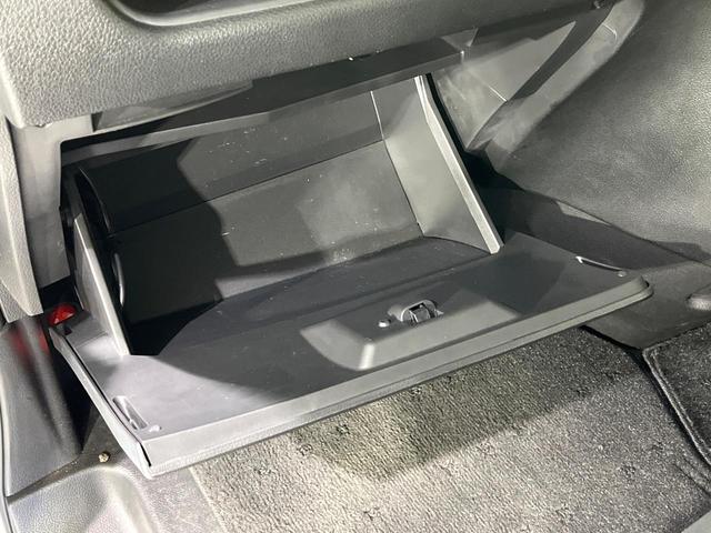 セレナ ２０Ｘ　Ｓ－ハイブリッド　エマージェンシーブレーキ　ＳＤナビ　バックカメラ　クルコン　Ｂｌｕｅｔｏｏｔｈ　ＥＴＣ　オートエアコン　オートライト　スマートキー　両側スライドドア　車線逸脱警報　アイドリングストップ（32枚目）