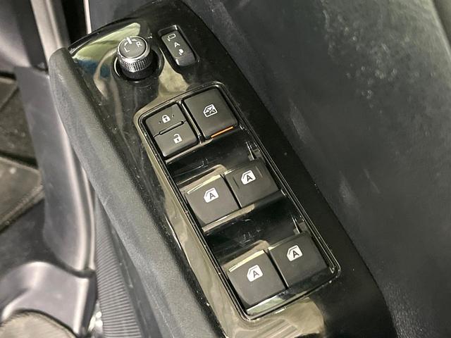 アルファード ２．５Ｓ　Ａパッケージ　衝突軽減　ＢＩＧ－Ｘ１１型ナビ　バックカメラ　フリップダウンモニター　両側電動スライド　レーダークルーズ　２列目オットマン　ＬＥＤライト　オートライト　ＥＴＣ　リアオートエアコン　純正１８ＡＷ（28枚目）