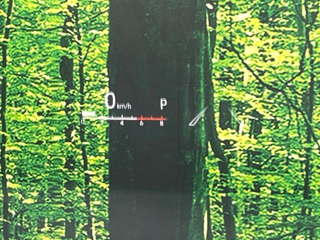 ヤリス ハイブリッドＺ　禁煙車　セーフティセンス　純正８型ナビ　パノラミックビューモニター　ＢＳＭ　レーダークルーズ　ＨＵＤ　シートヒーター　クリアランスソナー　ＬＥＤヘッド　オートハイビーム　オートエアコン　スマートキー（7枚目）