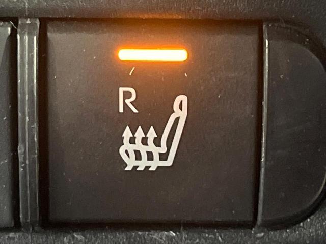 ヤリス ハイブリッドＺ　禁煙車　セーフティセンス　純正８型ナビ　パノラミックビューモニター　ＢＳＭ　レーダークルーズ　ＨＵＤ　シートヒーター　クリアランスソナー　ＬＥＤヘッド　オートハイビーム　オートエアコン　スマートキー（25枚目）