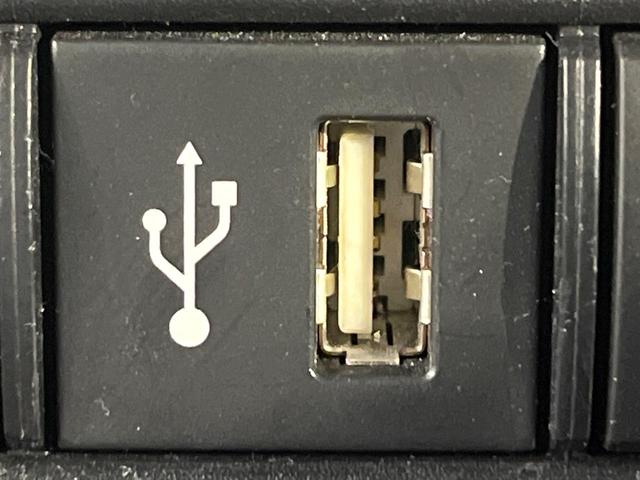 ヤリス ハイブリッドＺ　禁煙車　セーフティセンス　純正８型ナビ　パノラミックビューモニター　ＢＳＭ　レーダークルーズ　ＨＵＤ　シートヒーター　クリアランスソナー　ＬＥＤヘッド　オートハイビーム　オートエアコン　スマートキー（47枚目）