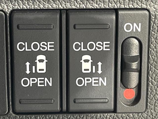 フリード＋ハイブリッド ハイブリッドＧブラックスタイル　禁煙車　ホンダセンシング　純正９型ナビ　バックカメラ　アダプティブクルーズ　両側電動スライド　シートヒーター　ＬＥＤヘッド　オートライト　オートエアコン　スマートキー　ＥＴＣ　ドラレコ（6枚目）