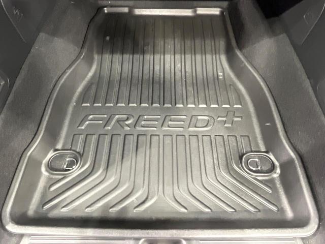 フリード＋ハイブリッド ハイブリッドＧブラックスタイル　禁煙車　ホンダセンシング　純正９型ナビ　バックカメラ　アダプティブクルーズ　両側電動スライド　シートヒーター　ＬＥＤヘッド　オートライト　オートエアコン　スマートキー　ＥＴＣ　ドラレコ（54枚目）