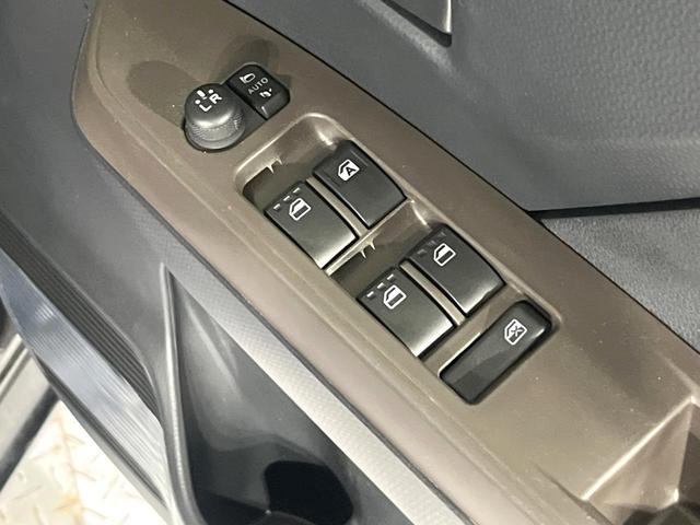 ルーミー Ｘ　純正ＳＤナビ　バックカメラ　スマートアシスト　電動スライドドア　禁煙車　前席シートヒーター　ドラレコ　コーナーセンサー　スマートキー　ＥＴＣ　オートハイビーム　オートライト　Ｂｌｕｅｔｏｏｔｈ（31枚目）