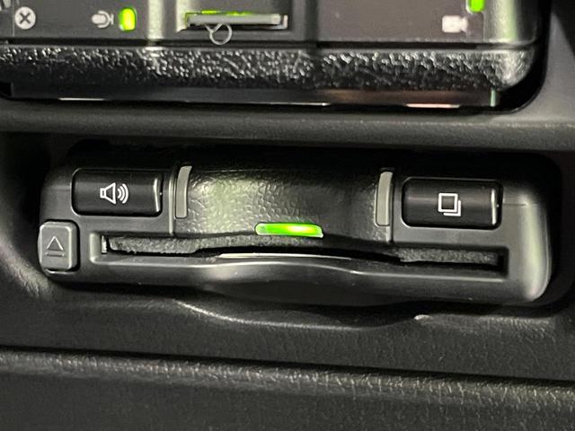 ＣＸ－３０ ２０Ｓ　Ｌパッケージ　禁煙車　衝突軽減　純正８．８型ナビ　全周囲カメラ　前席シートヒーター　ヘッドアップディスプレイ　ステアリングヒーター　電動リアゲート　パワーシート　レーダークルーズ　ＬＥＤライト　オートライト（7枚目）