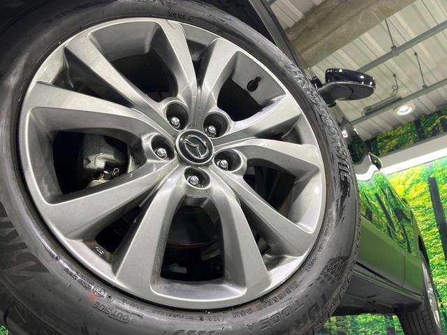 ＣＸ－３０ ２０Ｓ　Ｌパッケージ　禁煙車　衝突軽減　純正８．８型ナビ　全周囲カメラ　前席シートヒーター　ヘッドアップディスプレイ　ステアリングヒーター　電動リアゲート　パワーシート　レーダークルーズ　ＬＥＤライト　オートライト（13枚目）