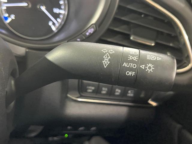 ＣＸ－３０ ２０Ｓ　Ｌパッケージ　禁煙車　衝突軽減　純正８．８型ナビ　全周囲カメラ　前席シートヒーター　ヘッドアップディスプレイ　ステアリングヒーター　電動リアゲート　パワーシート　レーダークルーズ　ＬＥＤライト　オートライト（27枚目）