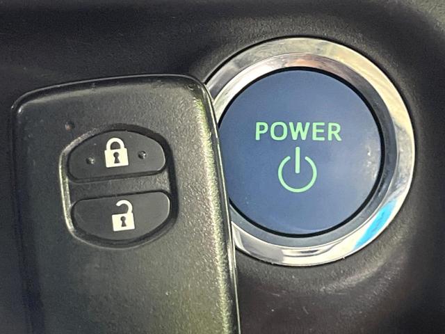 アクア Ｓ　禁煙車　純正ナビ　バックカメラ　オートエアコン　ＥＴＣ　スマートキー　プッシュスタート　オートライト　ウィンカーミラー　シートリフター　ステアリングスイッチ（7枚目）