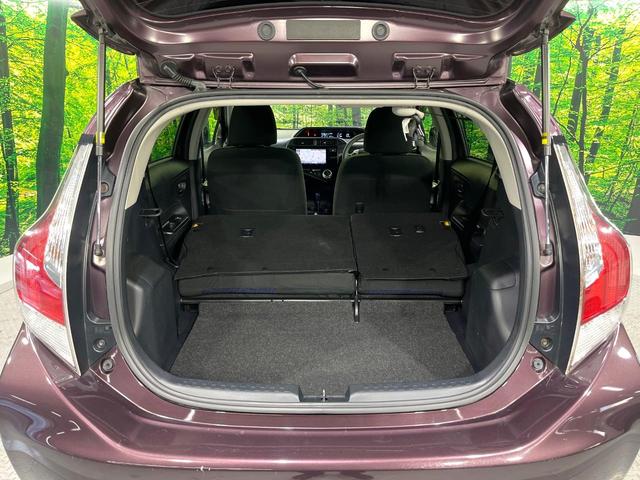 アクア Ｓ　禁煙車　純正ナビ　バックカメラ　オートエアコン　ＥＴＣ　スマートキー　プッシュスタート　オートライト　ウィンカーミラー　シートリフター　ステアリングスイッチ（10枚目）