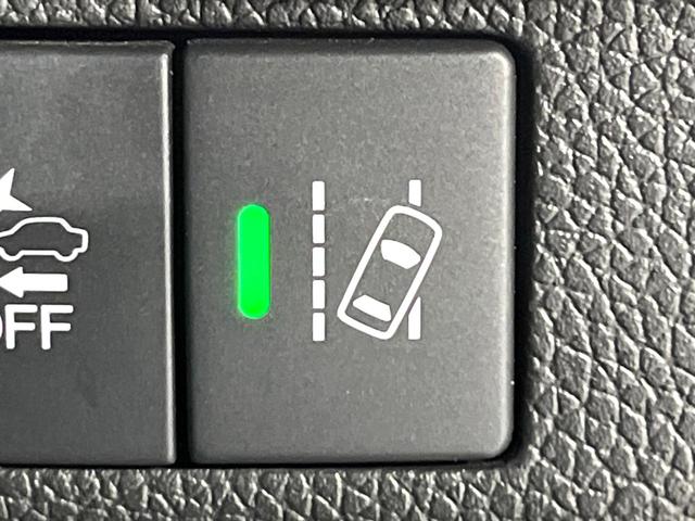 フリードハイブリッド ハイブリッド・ＥＸ　禁煙車　ホンダセンシング　純正９型ナビ　バックカメラ　両側電動スライド　前席シートヒーター　レーンアシスト　アダプティブクルーズ　ＬＥＤライト　オートライト　オートエアコン　純正１５ＡＷ（22枚目）