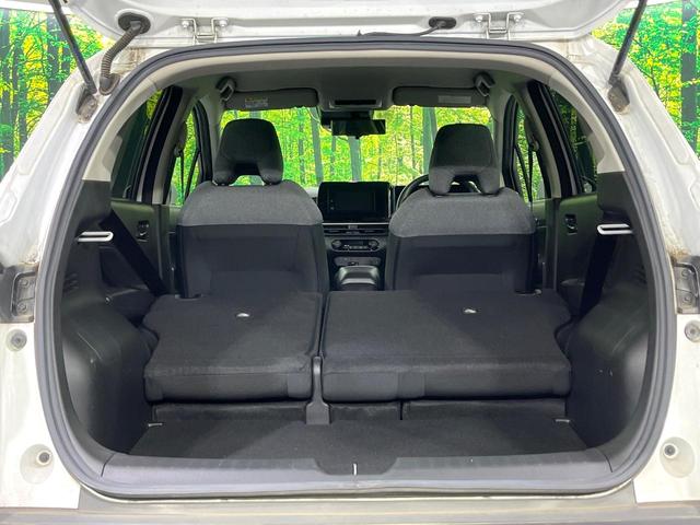 ノート Ｓ　禁煙車　衝突軽減装置　純正ディスプレイオーディオ　全周囲カメラ　デジタルインナーミラー　ブラインドスポットモニター　オートエアコン　スマートキー　電動パーキングブレーキ　オートブレーキホールド（10枚目）