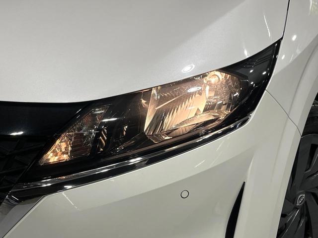 ノート Ｓ　禁煙車　衝突軽減装置　純正ディスプレイオーディオ　全周囲カメラ　デジタルインナーミラー　ブラインドスポットモニター　オートエアコン　スマートキー　電動パーキングブレーキ　オートブレーキホールド（12枚目）