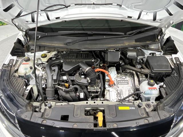 ノート Ｓ　禁煙車　衝突軽減装置　純正ディスプレイオーディオ　全周囲カメラ　デジタルインナーミラー　ブラインドスポットモニター　オートエアコン　スマートキー　電動パーキングブレーキ　オートブレーキホールド（18枚目）