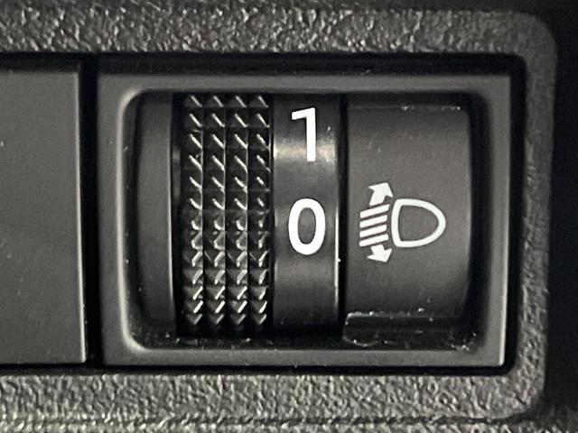 ノート Ｓ　禁煙車　衝突軽減装置　純正ディスプレイオーディオ　全周囲カメラ　デジタルインナーミラー　ブラインドスポットモニター　オートエアコン　スマートキー　電動パーキングブレーキ　オートブレーキホールド（28枚目）