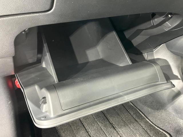 ノート Ｓ　禁煙車　衝突軽減装置　純正ディスプレイオーディオ　全周囲カメラ　デジタルインナーミラー　ブラインドスポットモニター　オートエアコン　スマートキー　電動パーキングブレーキ　オートブレーキホールド（34枚目）