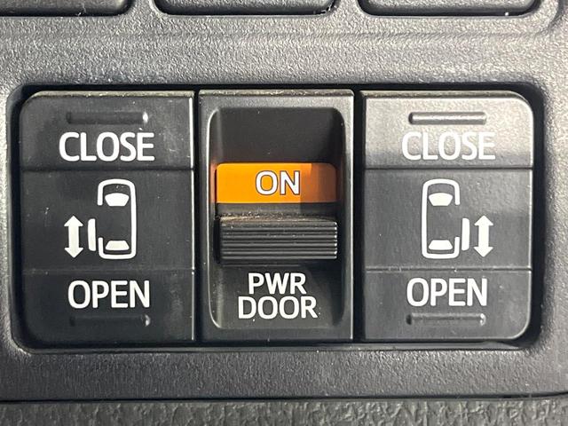 エスクァイア Ｇｉ　禁煙車　純正９型ナビ　バックカメラ　後席モニター　両側電動スライド　クルコン　オートハイビーム　ＬＥＤライト　前席シートヒーター　デュアルオートエアコン　後席シェード　純正１５インチＡＷ　ＥＴＣ（6枚目）