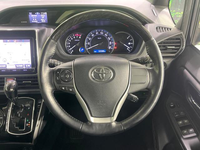 エスクァイア Ｇｉ　禁煙車　純正９型ナビ　バックカメラ　後席モニター　両側電動スライド　クルコン　オートハイビーム　ＬＥＤライト　前席シートヒーター　デュアルオートエアコン　後席シェード　純正１５インチＡＷ　ＥＴＣ（8枚目）