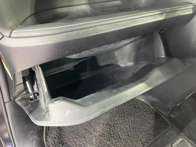 エスクァイア Ｇｉ　禁煙車　純正９型ナビ　バックカメラ　後席モニター　両側電動スライド　クルコン　オートハイビーム　ＬＥＤライト　前席シートヒーター　デュアルオートエアコン　後席シェード　純正１５インチＡＷ　ＥＴＣ（31枚目）