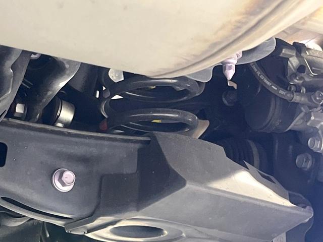 ＲＡＶ４ Ｇ　Ｚパッケージ　４ＷＤ　禁煙車　セーフティセンス　純正９型ナビ　バックカメラ　ブラインドスポットモニター　デジタルインナーミラー　電動リアゲート　パワーシート　シートヒーター　ＥＴＣ　ステアリングヒーター（20枚目）