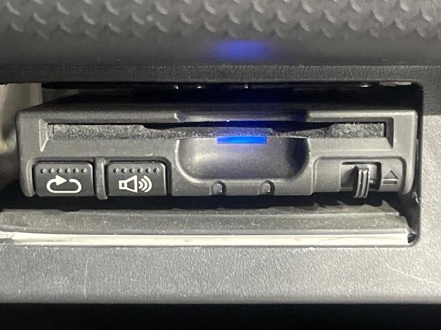 ハスラー ＪスタイルＩＩ　２トーンカラー　デュアルカメラブレーキ　メモリーナビ　バックカメラ　前席シートヒーター　ＨＩＤライト　オートライト　車線逸脱警報　スマートキー　横滑り防止装置　純正１５インチアルミホイール（7枚目）