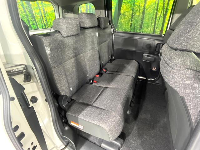 シエンタ ハイブリッドＺ　禁煙車　セーフティセンス　純正１０．５型ナビ　バックカメラ　両側電動スライド　ブラインドスポットモニター　オートハイビーム　ＬＥＤライト　ＥＴＣ　レーダークルーズ　後席サンシェード　オートエアコン（9枚目）