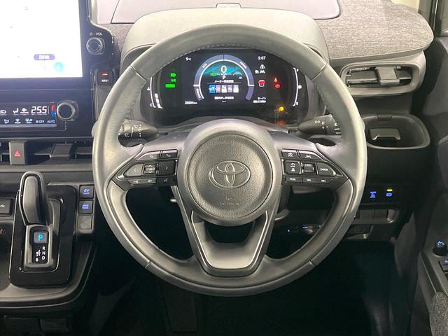 シエンタ ハイブリッドＺ　禁煙車　セーフティセンス　純正１０．５型ナビ　バックカメラ　両側電動スライド　ブラインドスポットモニター　オートハイビーム　ＬＥＤライト　ＥＴＣ　レーダークルーズ　後席サンシェード　オートエアコン（11枚目）