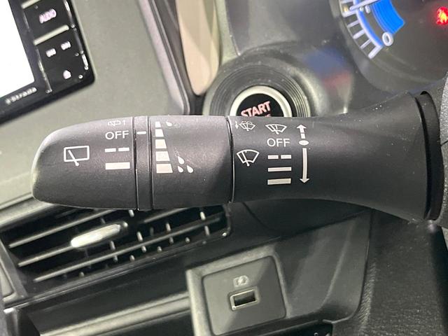 デイズ Ｘ　禁煙車　衝突軽減装置　メモリーナビ　全周囲カメラ　オートエアコン　スマートキー　プッシュスタート　ＬＥＤライト　オートライト　純正１４インチアルミホイール　シートリフター　アイドリングストップ（21枚目）