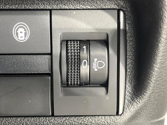 デイズ Ｘ　禁煙車　衝突軽減装置　メモリーナビ　全周囲カメラ　オートエアコン　スマートキー　プッシュスタート　ＬＥＤライト　オートライト　純正１４インチアルミホイール　シートリフター　アイドリングストップ（30枚目）