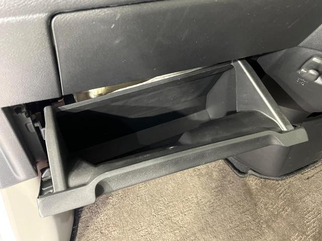 デイズ Ｘ　禁煙車　衝突軽減装置　メモリーナビ　全周囲カメラ　オートエアコン　スマートキー　プッシュスタート　ＬＥＤライト　オートライト　純正１４インチアルミホイール　シートリフター　アイドリングストップ（37枚目）