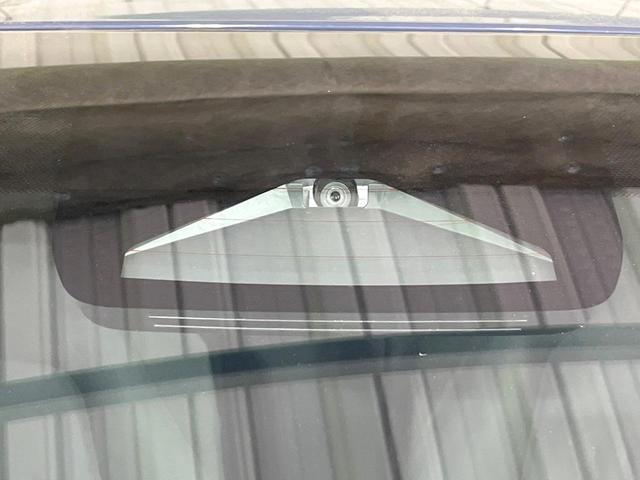 �y�g���^�Z�[�t�e�B�Z���X�z���s���ɑO���̎ԗ�����F�����A�Փ˂������Ȏ��͌x��ƃu���[�L�ŏՓˉ���Ɣ�Q�y�����A�V�X�g�B�����S�Ƀh���C�u�����y���݂��������܂��B