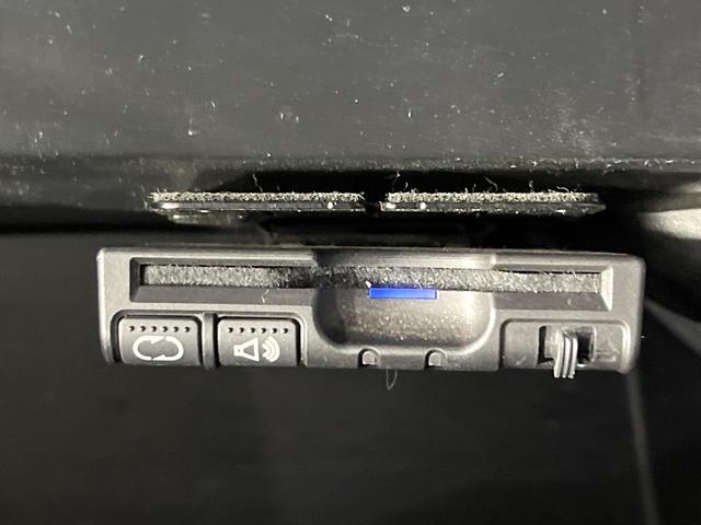 Ｎ－ＢＯＸカスタム Ｇ・ターボＬパッケージ　禁煙車　あんしんパッケージ　メモリーナビ　バックカメラ　両側電動スライド　クルーズコントロール　ＥＴＣ　ＨＩＤライト　オートライト　オートエアコン　パドルシフト　スマートキー　後席シェード（7枚目）