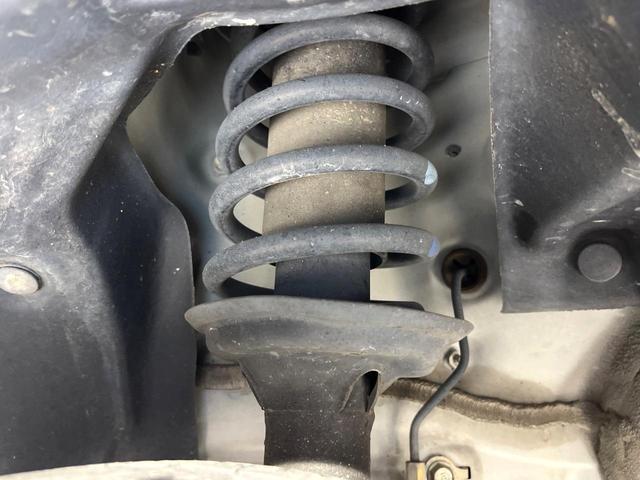 Ｎ－ＢＯＸカスタム Ｇ・ターボＬパッケージ　禁煙車　あんしんパッケージ　メモリーナビ　バックカメラ　両側電動スライド　クルーズコントロール　ＥＴＣ　ＨＩＤライト　オートライト　オートエアコン　パドルシフト　スマートキー　後席シェード（30枚目）