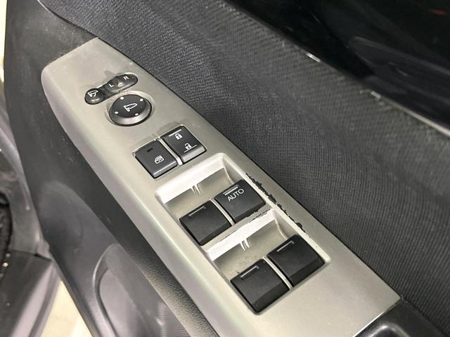 Ｎ－ＢＯＸカスタム Ｇ・ターボＬパッケージ　禁煙車　あんしんパッケージ　メモリーナビ　バックカメラ　両側電動スライド　クルーズコントロール　ＥＴＣ　ＨＩＤライト　オートライト　オートエアコン　パドルシフト　スマートキー　後席シェード（31枚目）