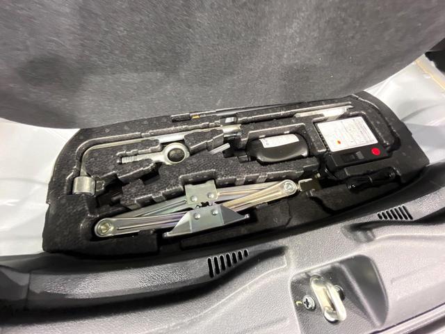 Ｎ－ＢＯＸカスタム Ｇ・ターボＬパッケージ　禁煙車　あんしんパッケージ　メモリーナビ　バックカメラ　両側電動スライド　クルーズコントロール　ＥＴＣ　ＨＩＤライト　オートライト　オートエアコン　パドルシフト　スマートキー　後席シェード（52枚目）