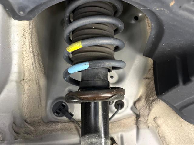 パッソ Ｘ　ユルリ　禁煙車メモリーナビ　バックカメラ　スマートキー　ＥＴＣ　寒冷地仕様　ライトレベライザー（28枚目）