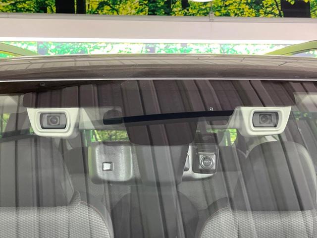 フォレスター Ｘ－ブレイク　禁煙車　アイサイトセイフティプラス　純正９型ナビ　バックカメラ　シートヒーター　ブラインドスポットモニター　パワーシート　車線逸脱警報　パドルシフト　ステアリングヒーター　ＥＴＣ（5枚目）