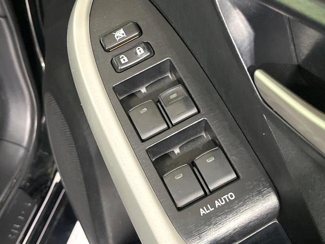 プリウス Ｓ　禁煙車　純正ナビ　Ｂｌｕｅｔｏｏｔｈ再生　バックカメラ　オートエアコン　ＨＩＤヘッドライト　オートライト　ＥＴＣ　スマートキー　プッシュスタート　ステアリングスイッチ　電動格納ミラー　シートリフター（27枚目）