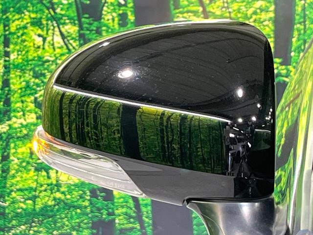 プリウス Ｓ　禁煙車　純正ナビ　Ｂｌｕｅｔｏｏｔｈ再生　バックカメラ　オートエアコン　ＨＩＤヘッドライト　オートライト　ＥＴＣ　スマートキー　プッシュスタート　ステアリングスイッチ　電動格納ミラー　シートリフター（29枚目）