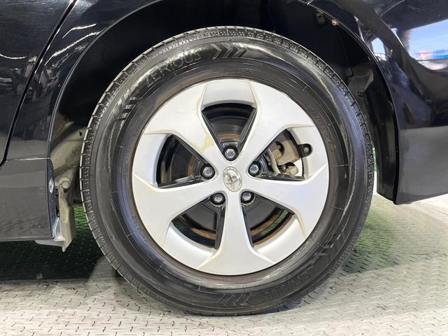 プリウス Ｓ　禁煙車　純正ナビ　Ｂｌｕｅｔｏｏｔｈ再生　バックカメラ　オートエアコン　ＨＩＤヘッドライト　オートライト　ＥＴＣ　スマートキー　プッシュスタート　ステアリングスイッチ　電動格納ミラー　シートリフター（35枚目）