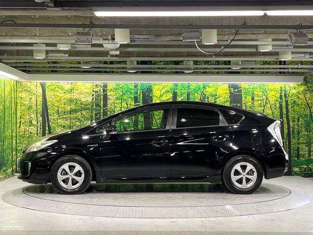 プリウス Ｓ　禁煙車　純正ナビ　Ｂｌｕｅｔｏｏｔｈ再生　バックカメラ　オートエアコン　ＨＩＤヘッドライト　オートライト　ＥＴＣ　スマートキー　プッシュスタート　ステアリングスイッチ　電動格納ミラー　シートリフター（39枚目）
