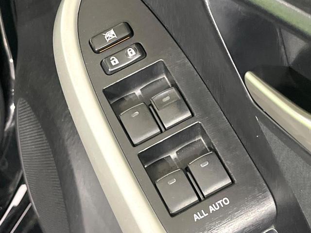 プリウス Ｓ　禁煙車　純正ナビ　Ｂｌｕｅｔｏｏｔｈ再生　バックカメラ　オートエアコン　ＨＩＤヘッドライト　オートライト　ＥＴＣ　スマートキー　プッシュスタート　ステアリングスイッチ　電動格納ミラー　シートリフター（45枚目）