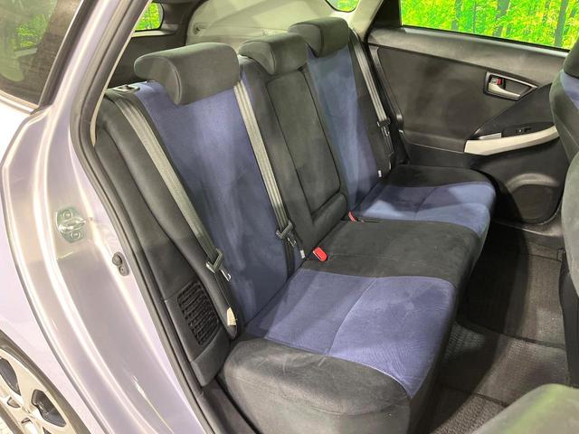 プリウス Ｓ　禁煙車　純正ナビ　バックカメラ　ＨＩＤヘッド　オートライト　オートエアコン　スマートキー　ＥＴＣ　Ｂｌｕｅｔｏｏｔｈ　フルセグＴＶ　ステアリングスイッチ　電動格納ミラー　プライバシーガラス（10枚目）