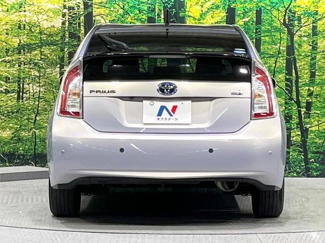 プリウス Ｓ　禁煙車　純正ナビ　バックカメラ　ＨＩＤヘッド　オートライト　オートエアコン　スマートキー　ＥＴＣ　Ｂｌｕｅｔｏｏｔｈ　フルセグＴＶ　ステアリングスイッチ　電動格納ミラー　プライバシーガラス（15枚目）