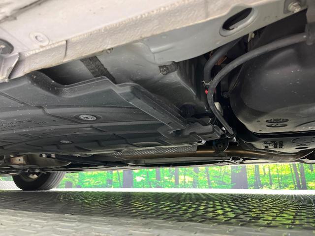 プリウス Ｓ　禁煙車　純正ナビ　バックカメラ　ＨＩＤヘッド　オートライト　オートエアコン　スマートキー　ＥＴＣ　Ｂｌｕｅｔｏｏｔｈ　フルセグＴＶ　ステアリングスイッチ　電動格納ミラー　プライバシーガラス（49枚目）