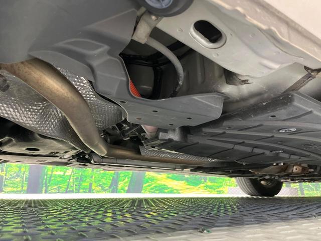 プリウス Ｓ　禁煙車　純正ナビ　バックカメラ　ＨＩＤヘッド　オートライト　オートエアコン　スマートキー　ＥＴＣ　Ｂｌｕｅｔｏｏｔｈ　フルセグＴＶ　ステアリングスイッチ　電動格納ミラー　プライバシーガラス（51枚目）