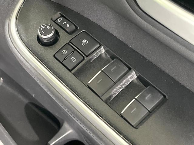 ヴォクシー Ｓ－Ｚ　禁煙車　セーフティセンス　純正１０．５型ナビ　バックカメラ　快適利便ＰＫＧ　アダプティブクルーズ　ＢＳＭ　ＨＵＤ　両側電動スライド　パワーバックドア　ステアリングヒーター　シートヒーター　ＥＴＣ（51枚目）