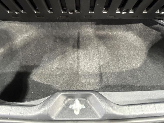 ヴォクシー Ｓ－Ｚ　禁煙車　セーフティセンス　純正１０．５型ナビ　バックカメラ　快適利便ＰＫＧ　アダプティブクルーズ　ＢＳＭ　ＨＵＤ　両側電動スライド　パワーバックドア　ステアリングヒーター　シートヒーター　ＥＴＣ（61枚目）