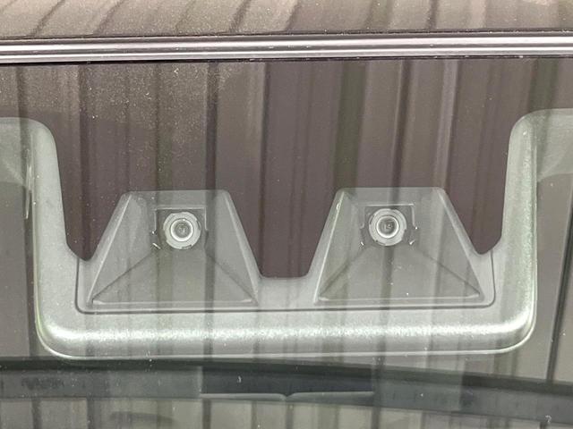 タフト Ｇターボ　クロムベンチャー　禁煙車　ガラスルーフ　スマートアシスト　純正９型ディスプレイ　バックカメラ　前席シートヒーター　電動パーキングブレーキ　コーナーセンサー　ＥＴＣ　ＬＥＤライト　オートライト　オートエアコン　ドラレコ（5枚目）